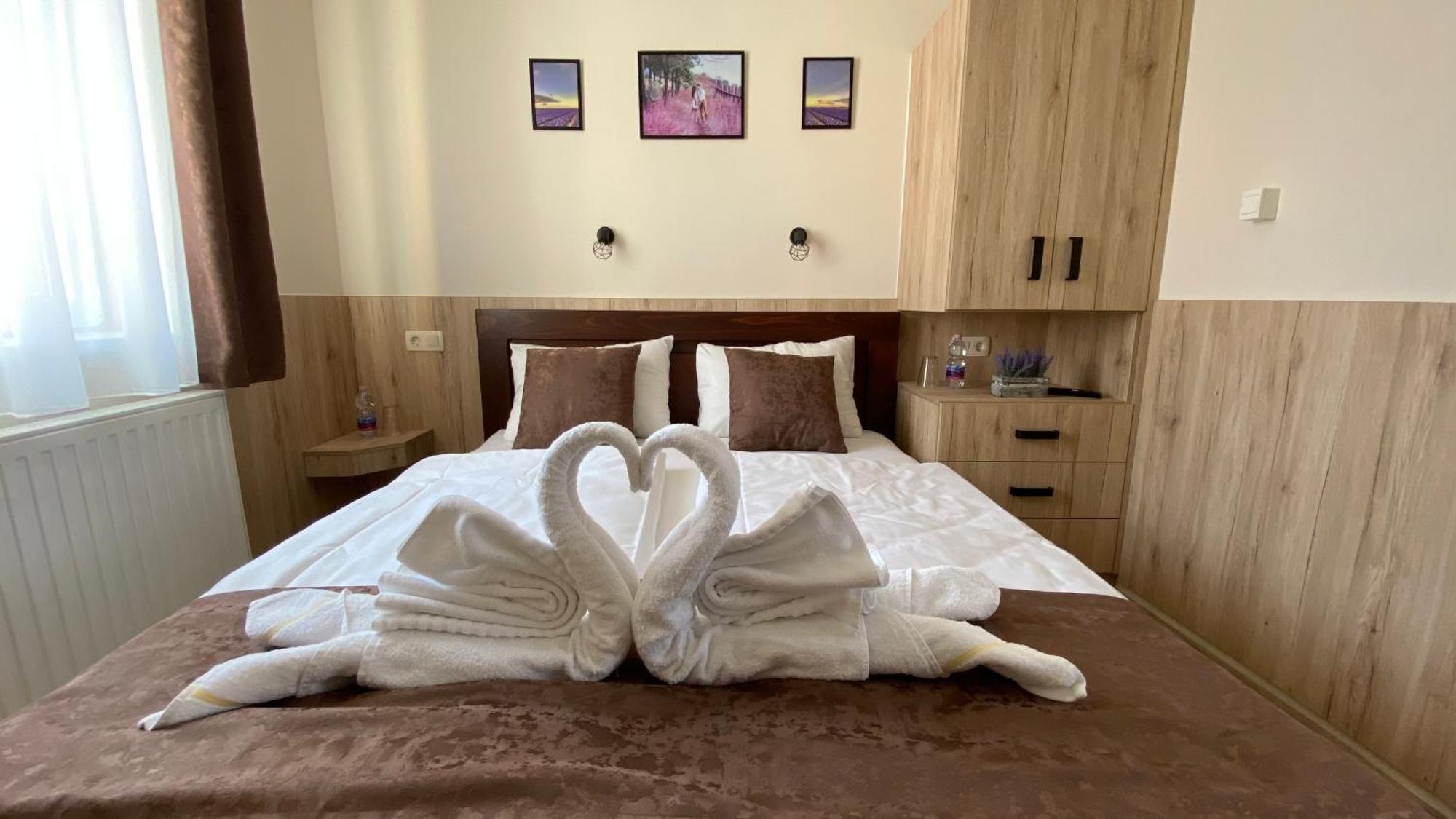 Levendula Vendeghaz Hotel Győr Eksteriør billede
