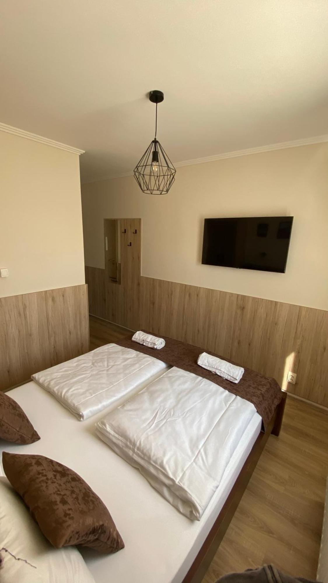 Levendula Vendeghaz Hotel Győr Eksteriør billede
