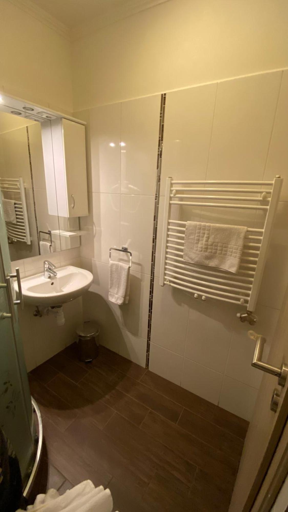 Levendula Vendeghaz Hotel Győr Eksteriør billede