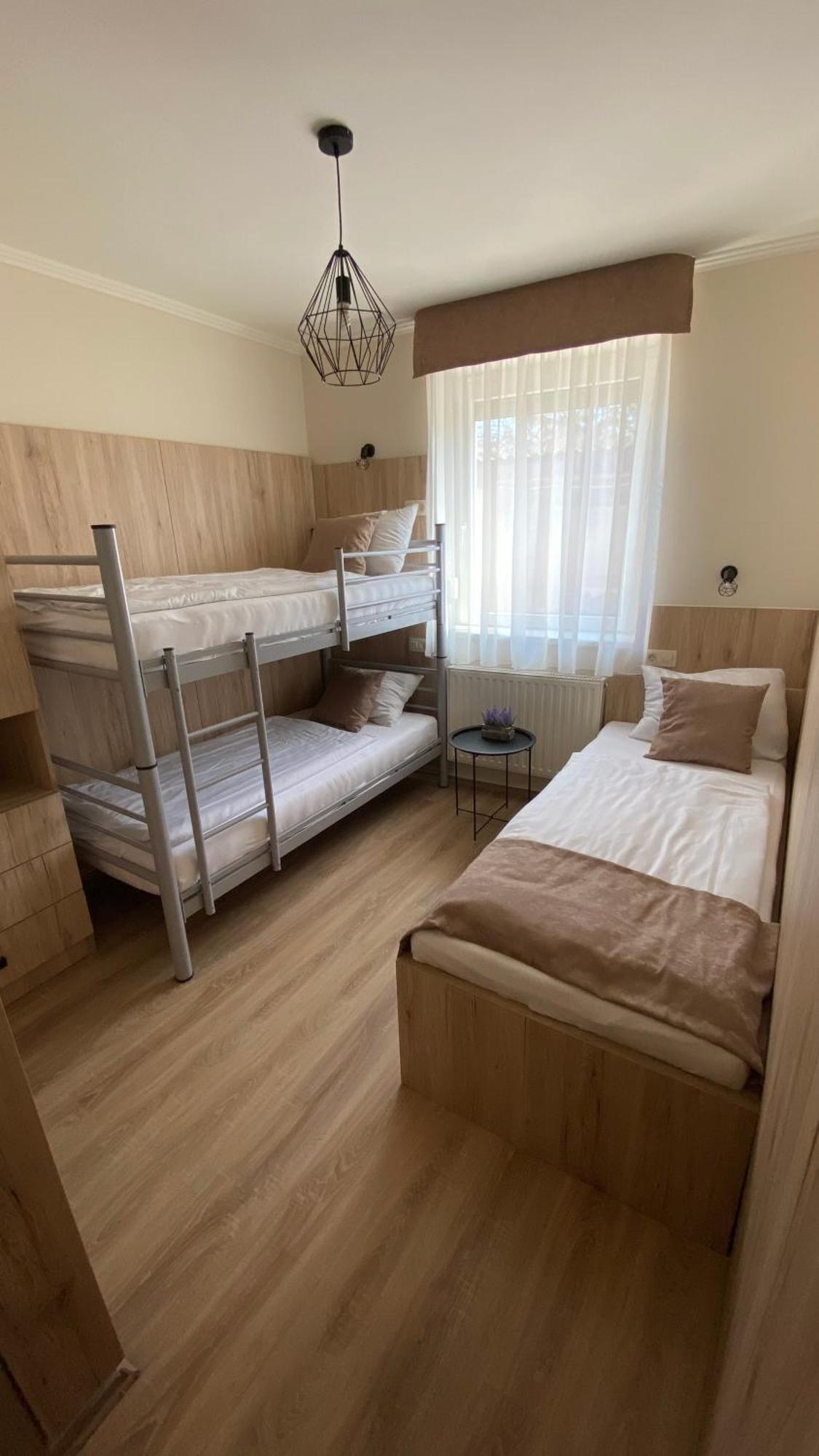 Levendula Vendeghaz Hotel Győr Eksteriør billede